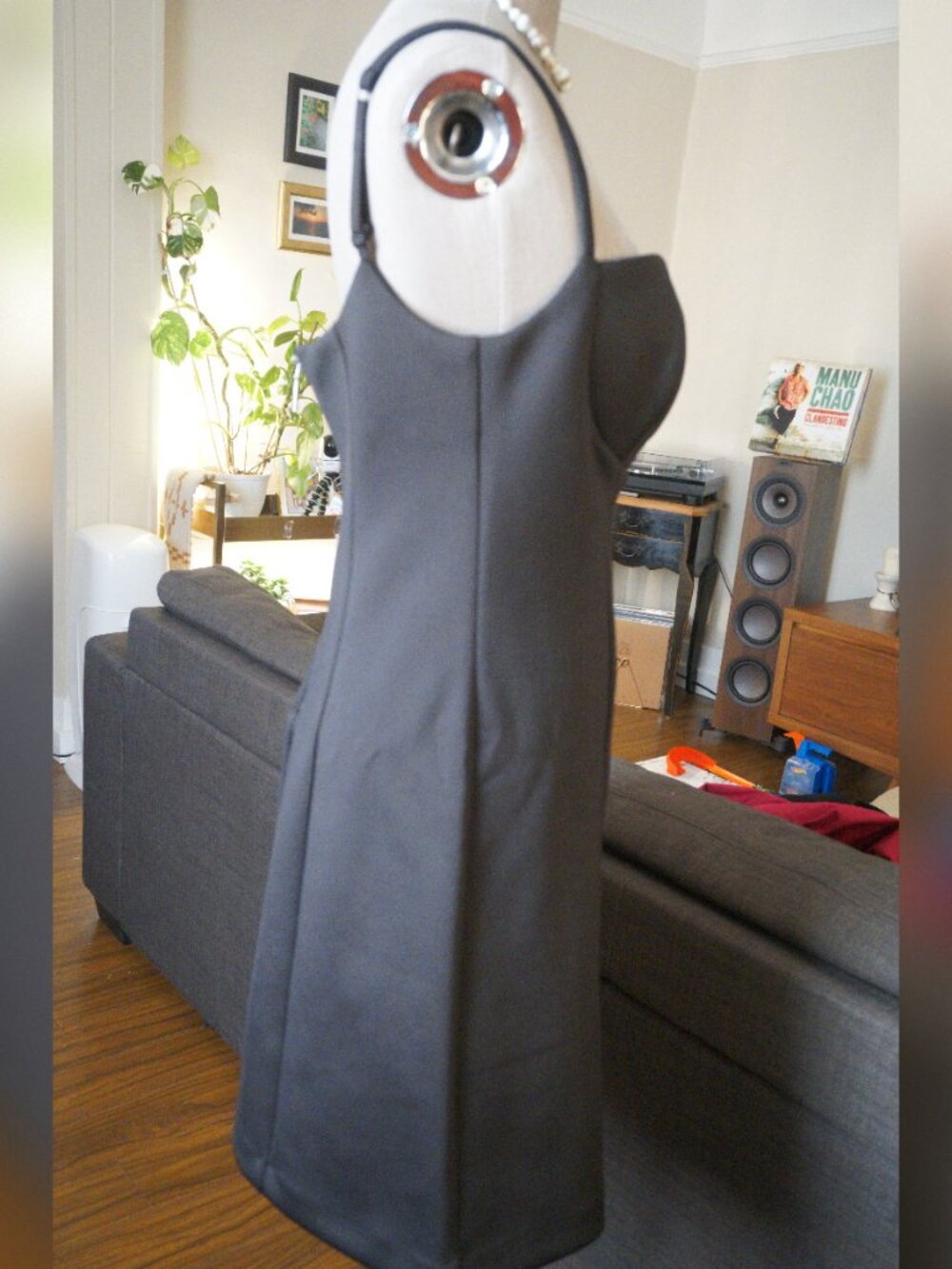 ⨠NWT GUESS Black Terri Sleeveless Sweetheart Bodycon Mini Dress Size 10 đ¤ - Picture 4 of 9